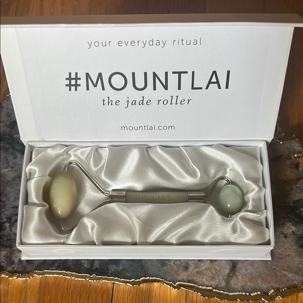 Jade Roller - Green and Cream